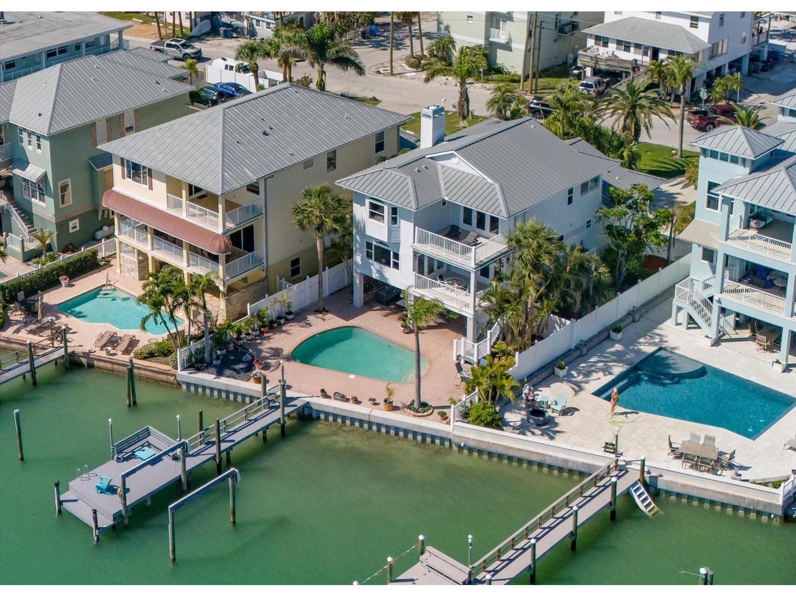 8685 E Bay Drive Treasure Island FL 33706 - BLIND PASS WATERWAY TB8487230 image3