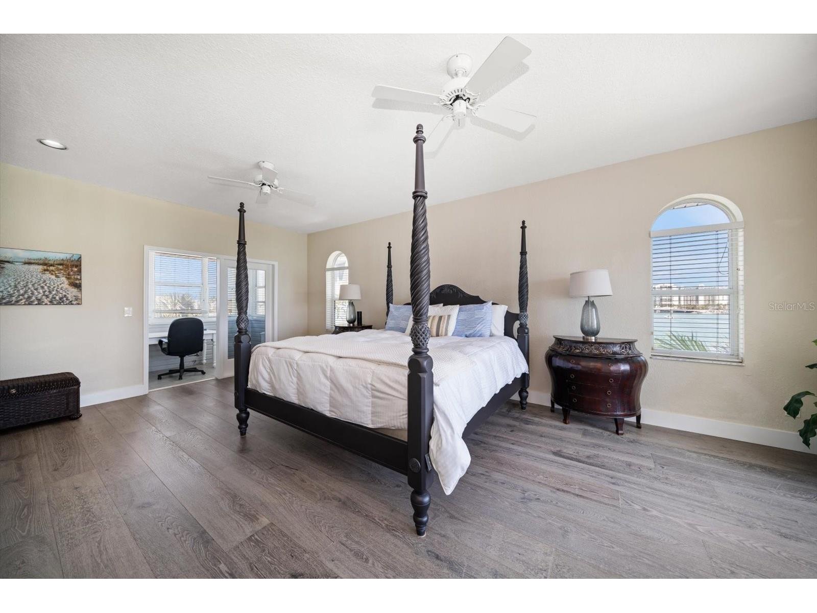 8685 E Bay Drive Treasure Island FL 33706 - BLIND PASS WATERWAY TB8487230 image34
