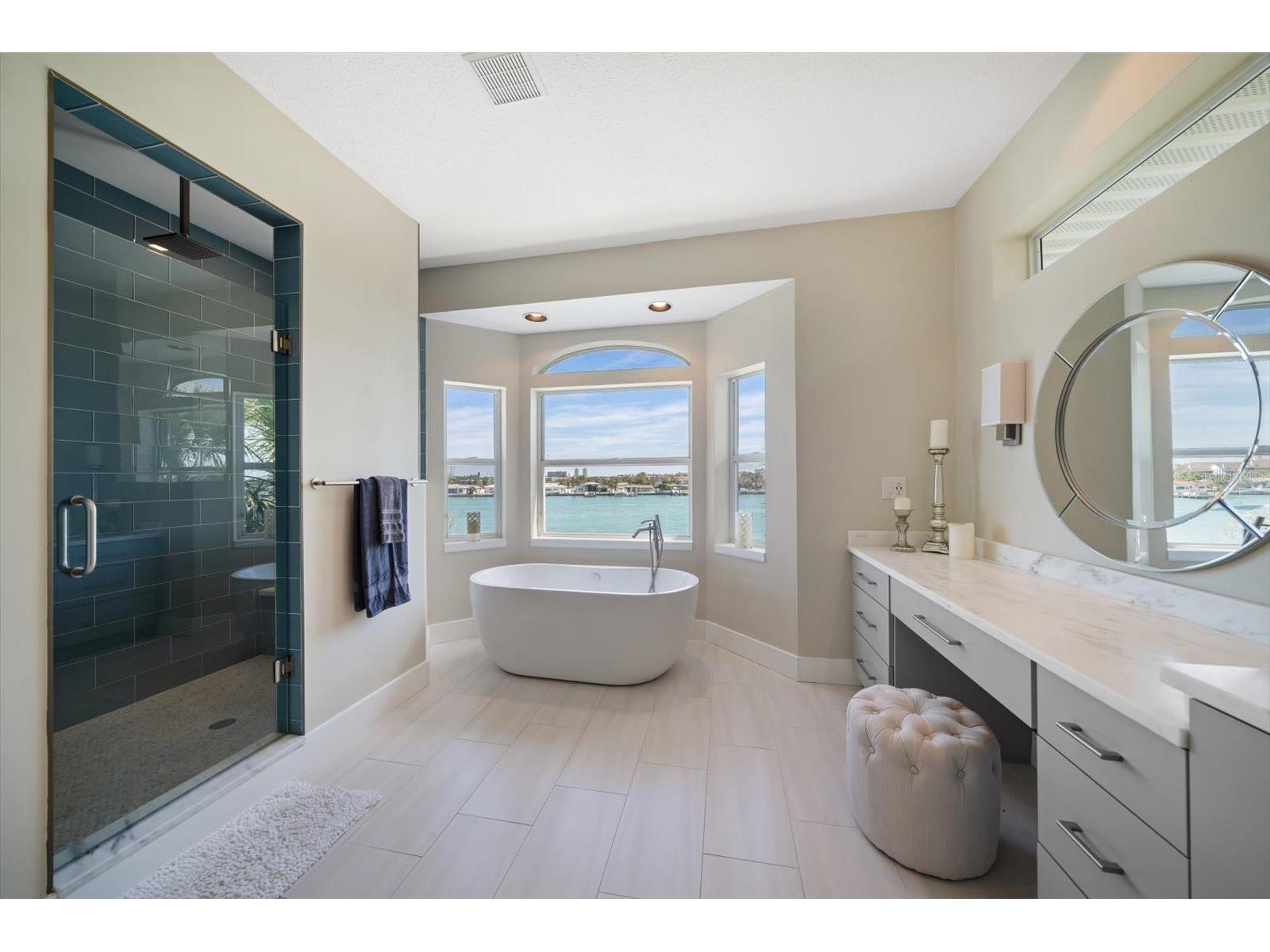 8685 E Bay Drive Treasure Island FL 33706 - BLIND PASS WATERWAY TB8487230 image35