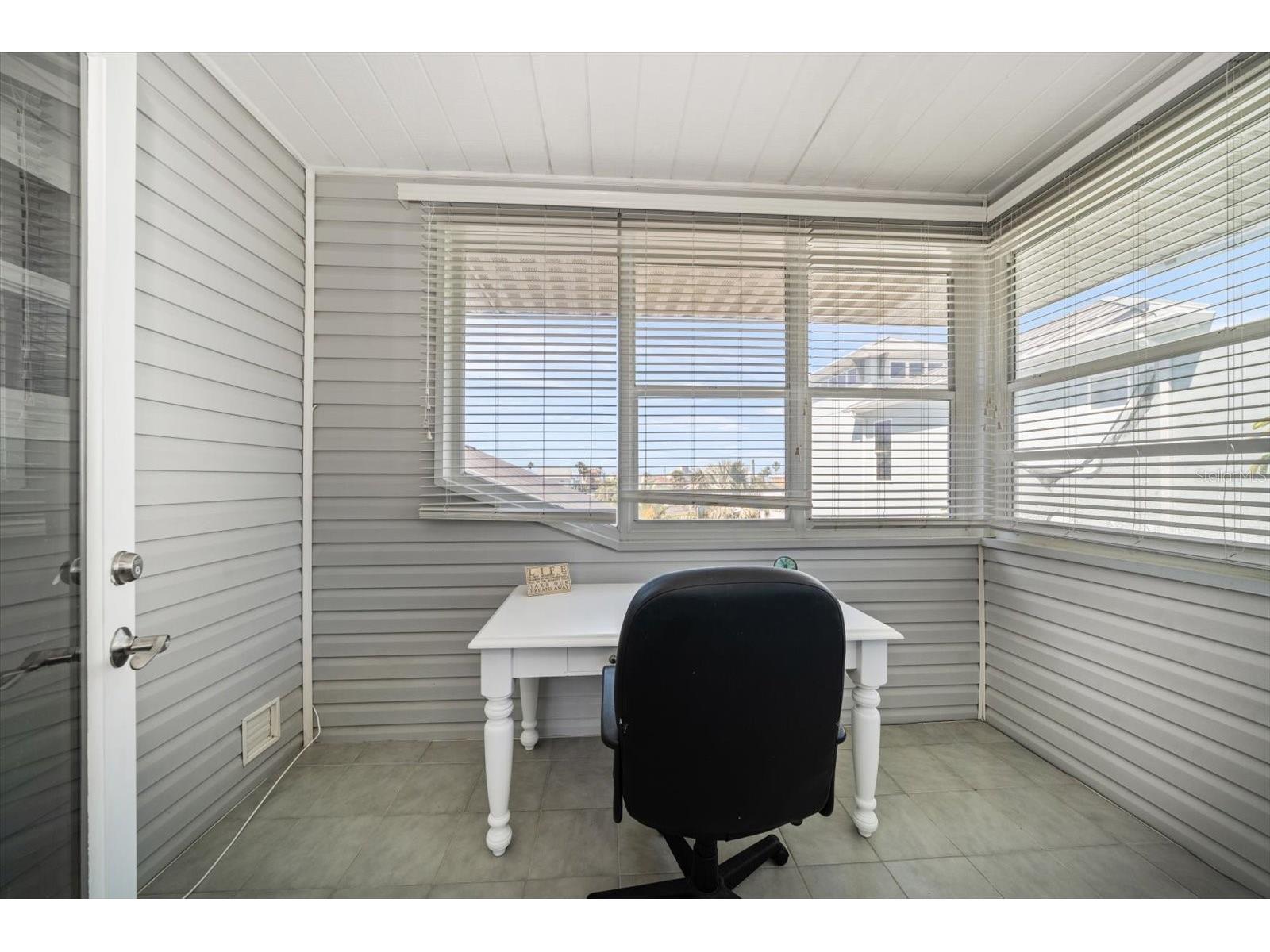 8685 E Bay Drive Treasure Island FL 33706 - BLIND PASS WATERWAY TB8487230 image39