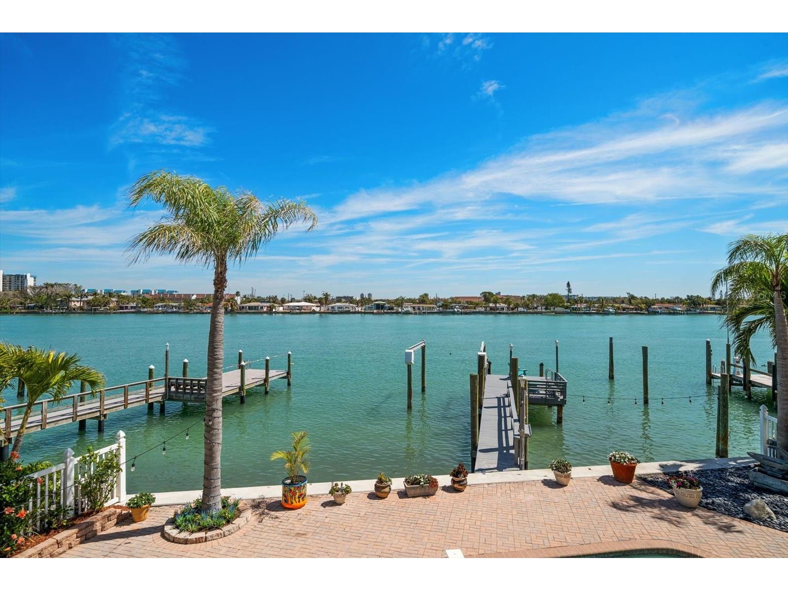8685 E Bay Drive Treasure Island FL 33706 - BLIND PASS WATERWAY TB8487230 image4