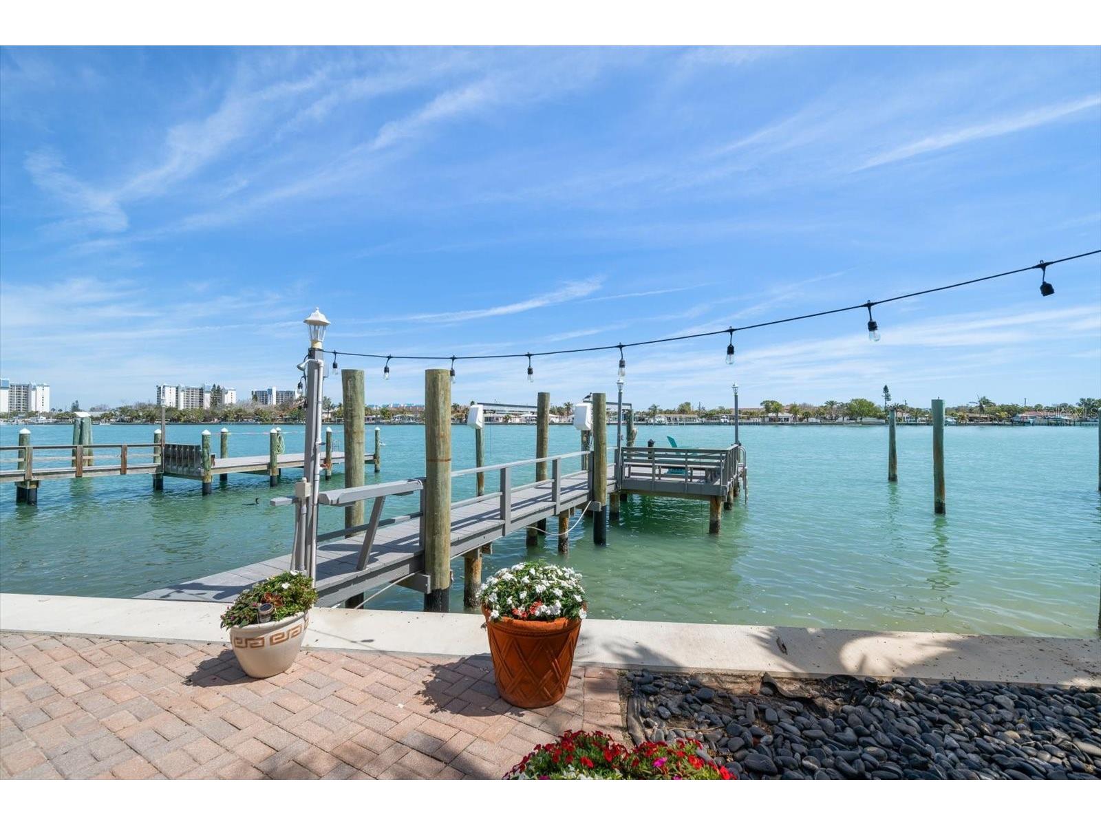 8685 E Bay Drive Treasure Island FL 33706 - BLIND PASS WATERWAY TB8487230 image47