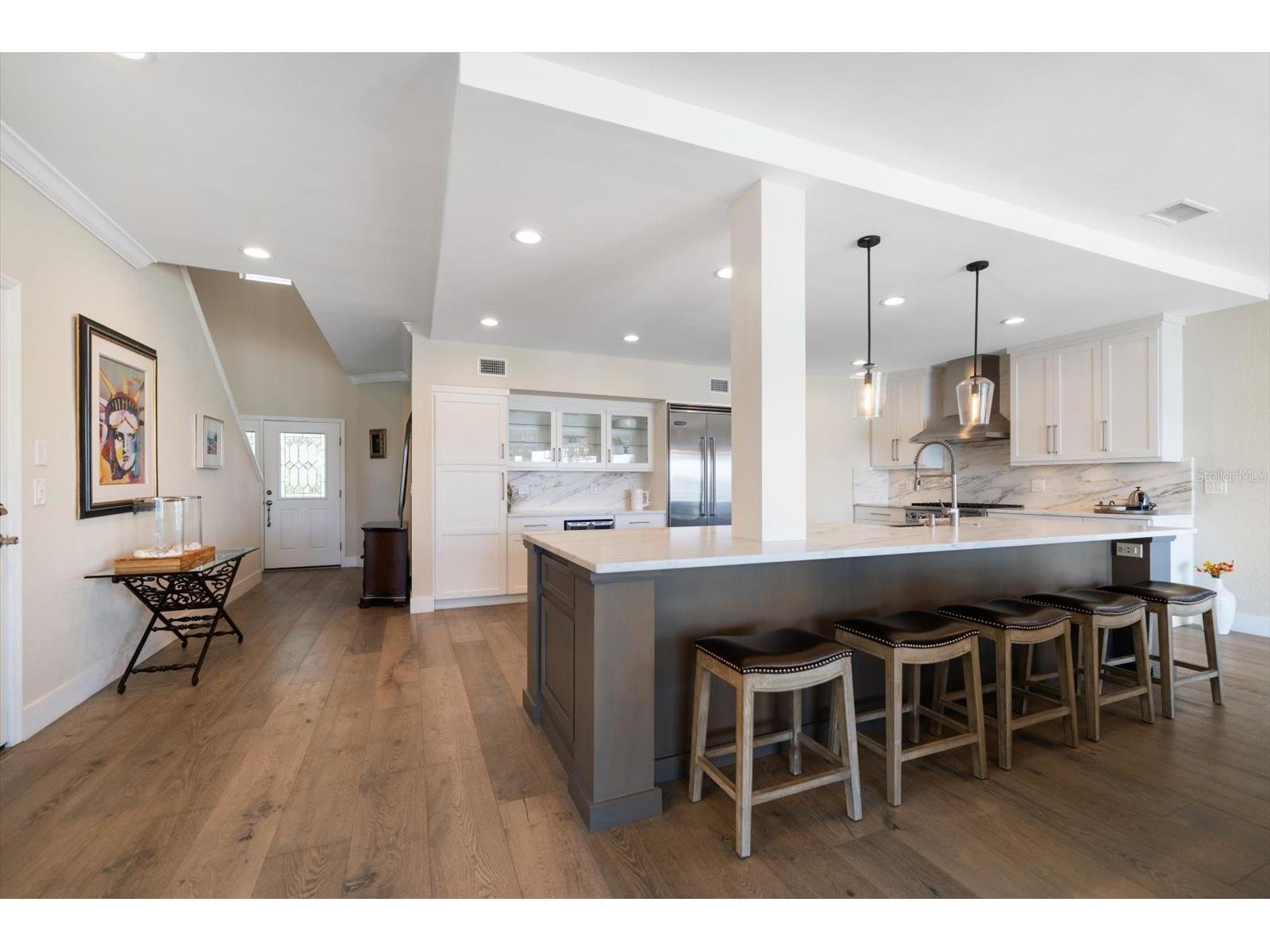 8685 E Bay Drive Treasure Island FL 33706 - BLIND PASS WATERWAY TB8487230 image6