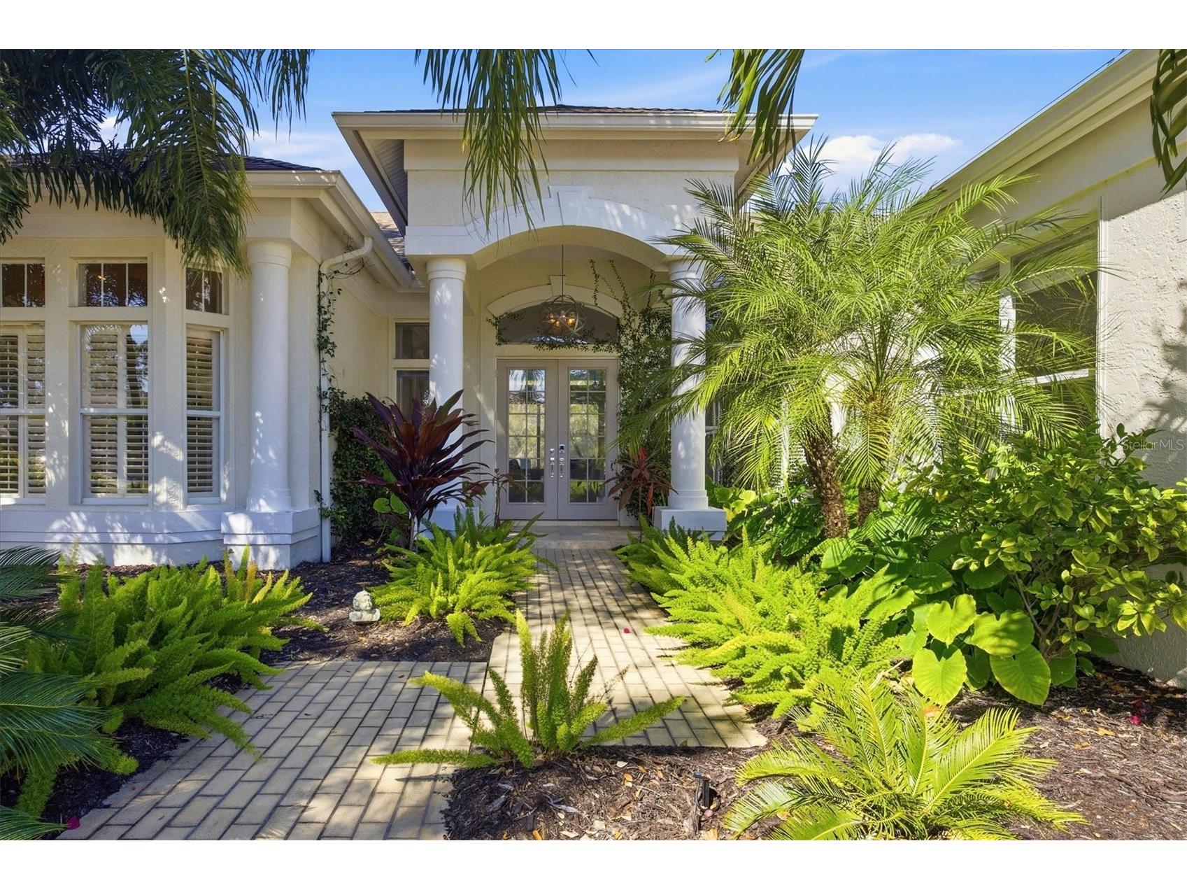 8687 Woodbriar Drive Sarasota FL 34238 A4677032 image2