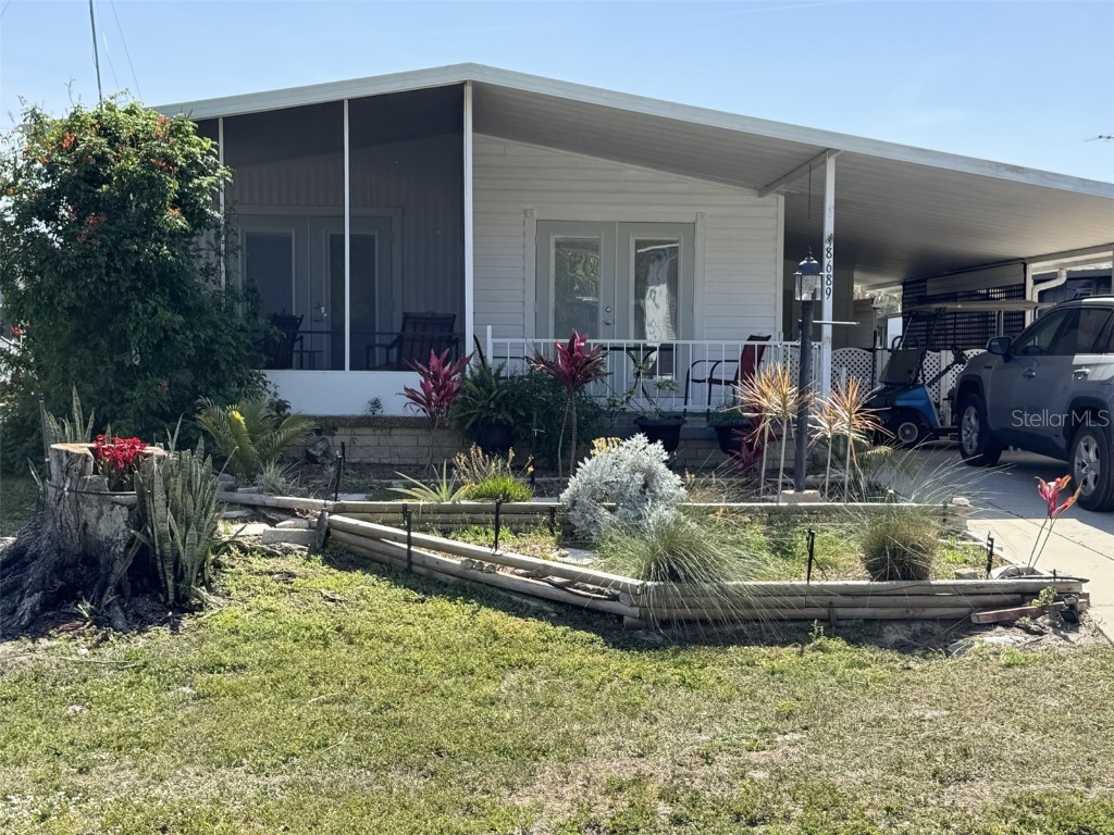 8689 Breeze Hill Drive Lake Wales FL 33898 - LAKE WALK IN WATER P4934253 image1