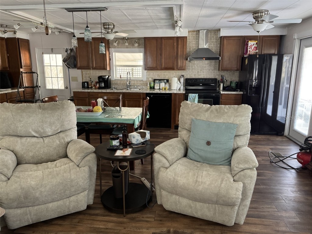 8689 Breeze Hill Drive Lake Wales FL 33898 - LAKE WALK IN WATER P4934253 image23