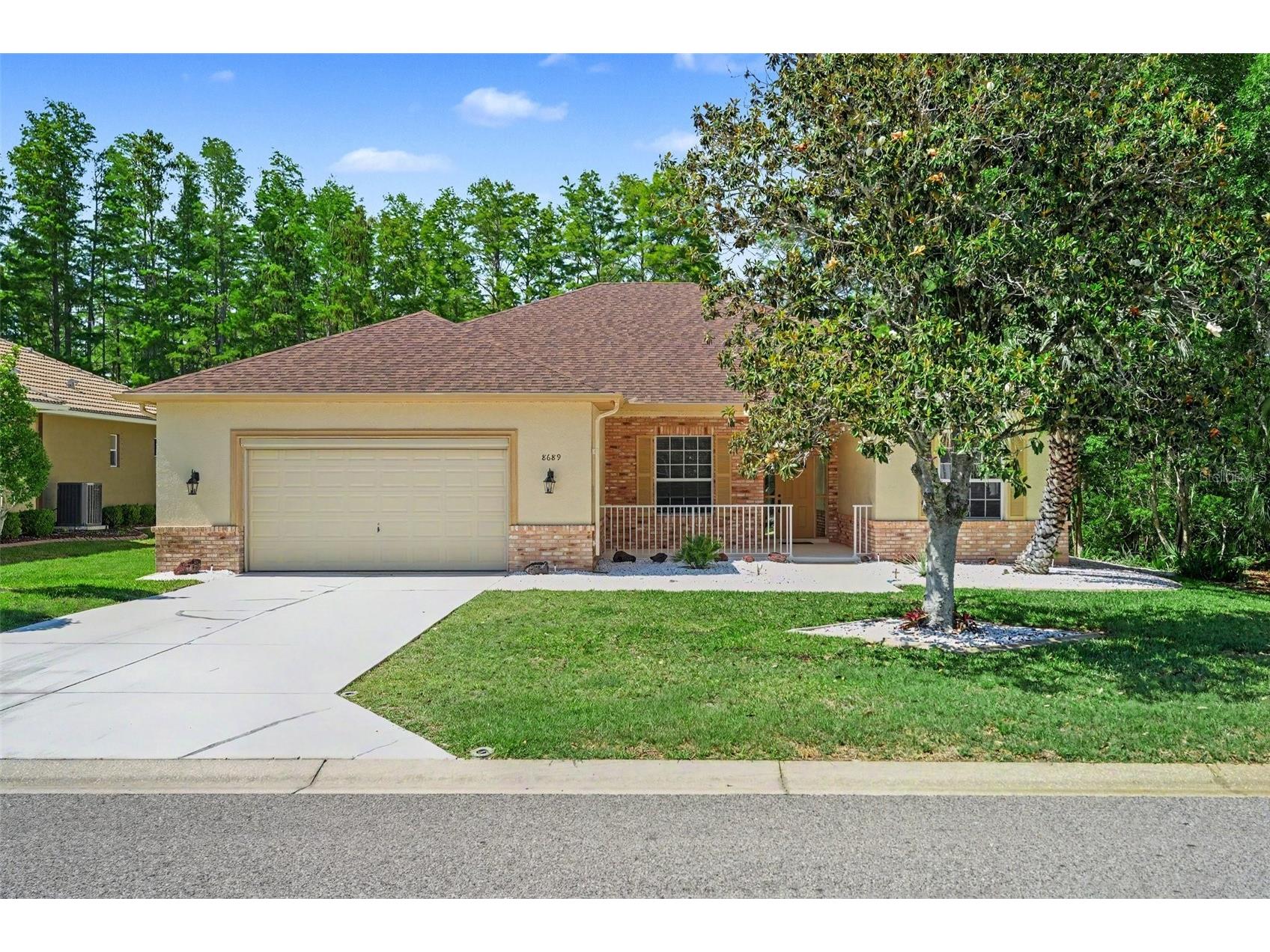 8689 Mississippi Run Weeki Wachee FL 34613 TB8506613 image1