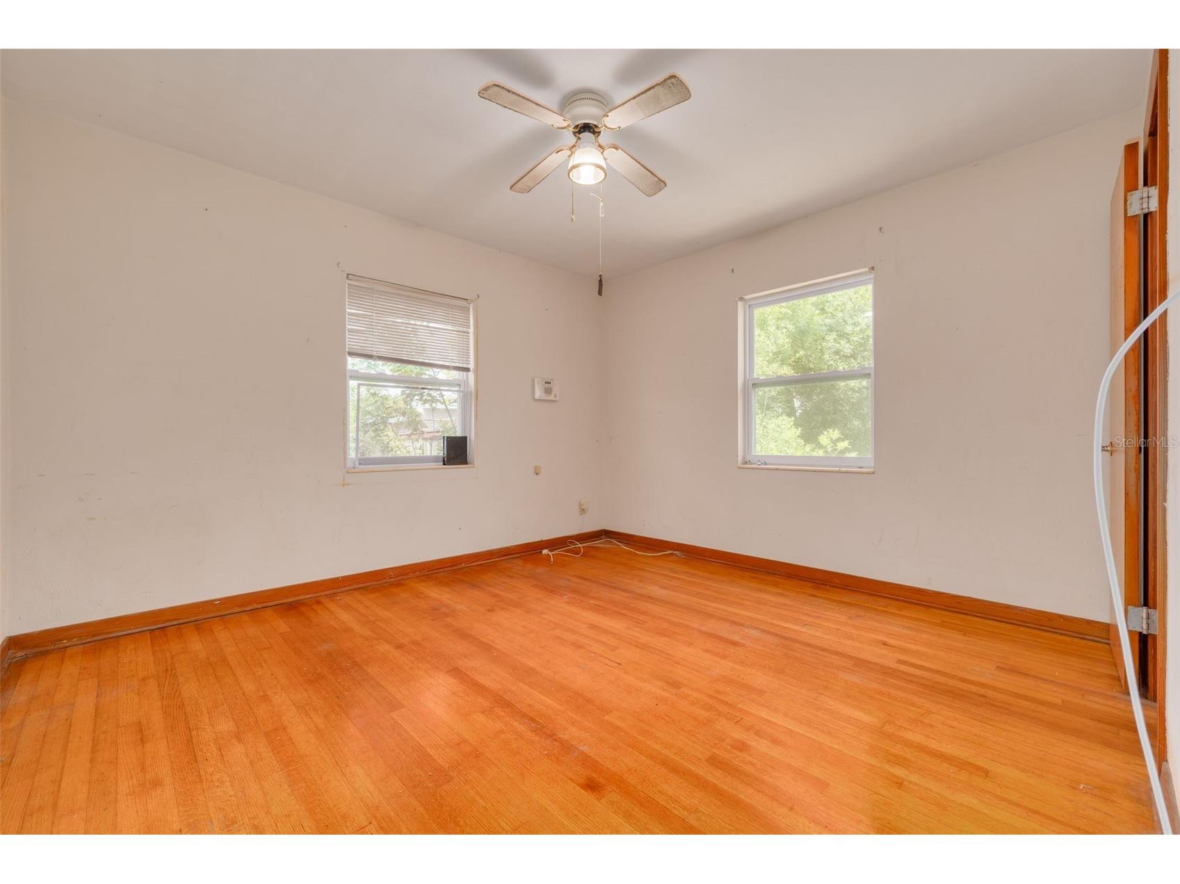 869 53rd Avenue S Saint Petersburg FL 33705 TB8526397 image7