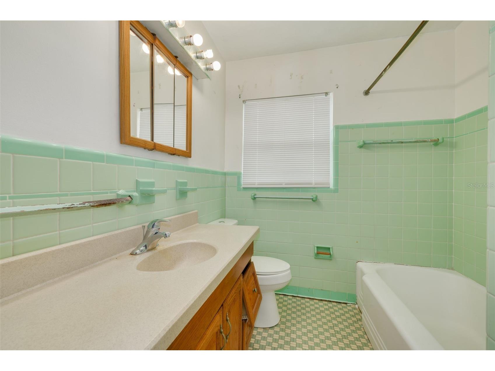 869 53rd Avenue S Saint Petersburg FL 33705 TB8526397 image9