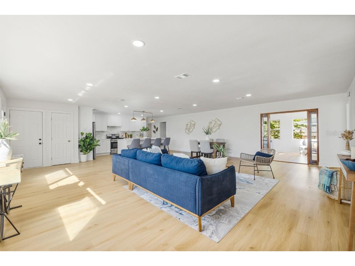 869 Deville Drive E Largo FL 33771 TB8447913 image13