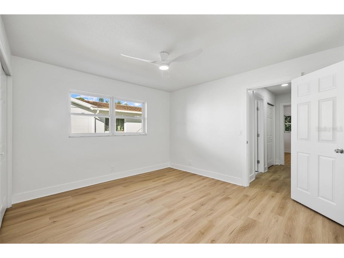 869 Deville Drive E Largo FL 33771 TB8447913 image30