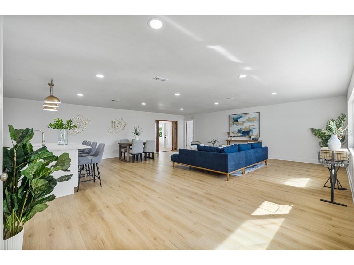 869 Deville Drive E Largo FL 33771 TB8447913 image5