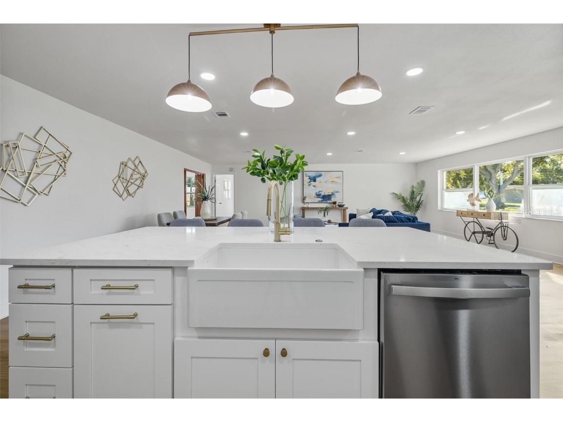 869 Deville Drive E Largo FL 33771 TB8447913 image7