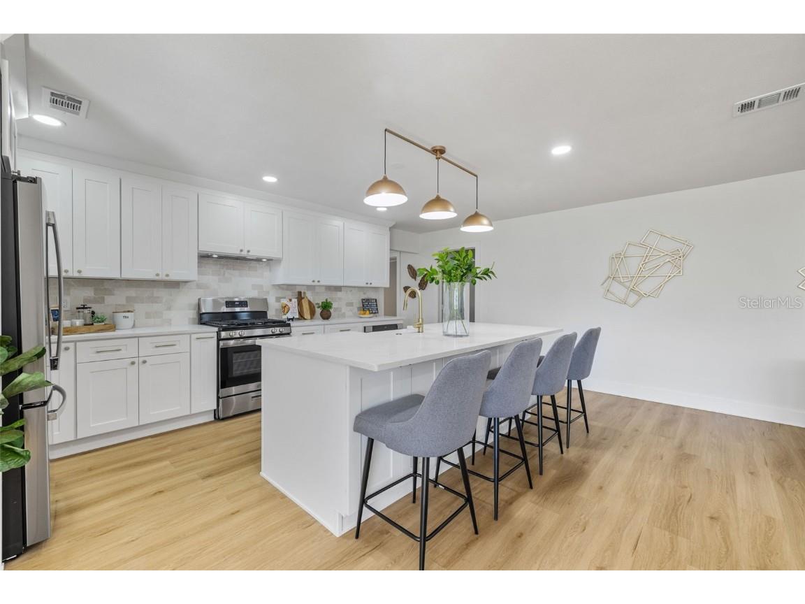 869 Deville Drive E Largo FL 33771 TB8447913 image9