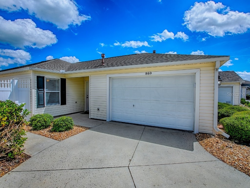 869 Drakeswood Avenue The Villages FL 32162 G5100529 image1