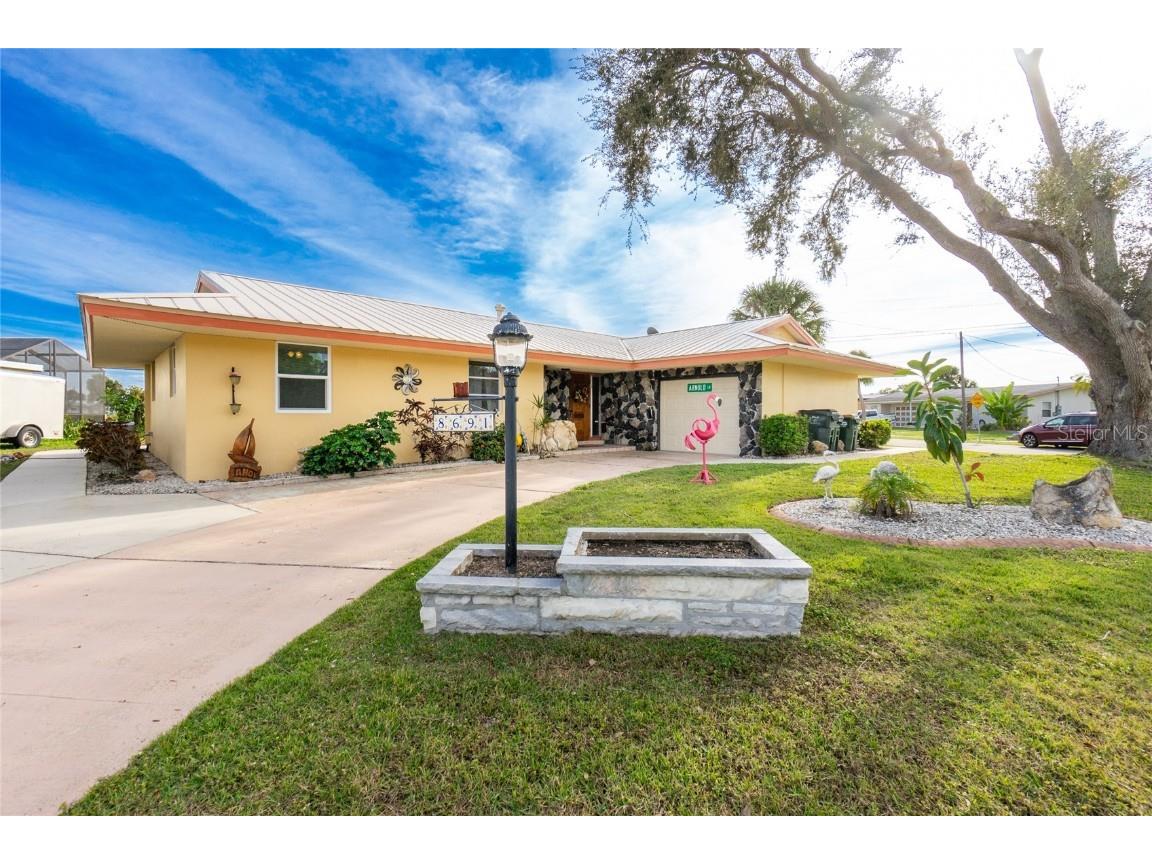 8691 Sydney Avenue North Port FL 34287 C7486402 image1