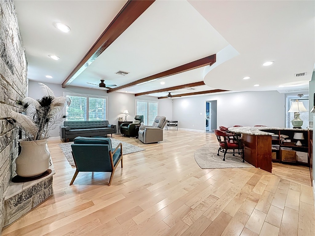 8693 15th Street N Saint Petersburg FL 33702 TB8433697 image27