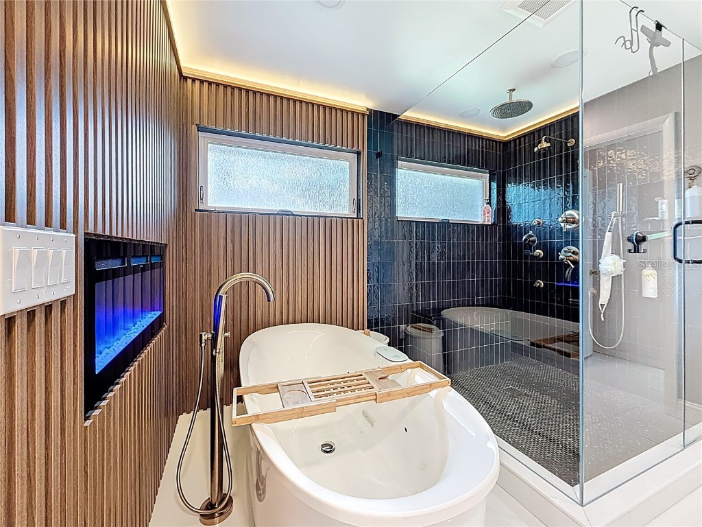 8693 15th Street N Saint Petersburg FL 33702 TB8433697 image50