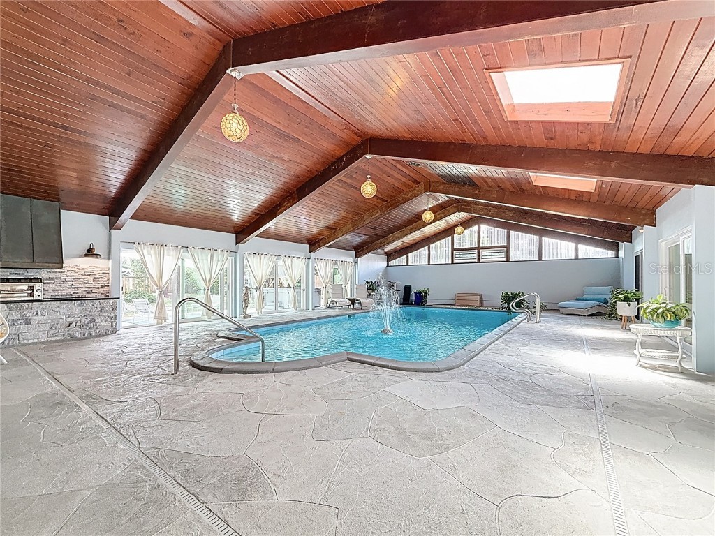 8693 15th Street N Saint Petersburg FL 33702 TB8433697 image74