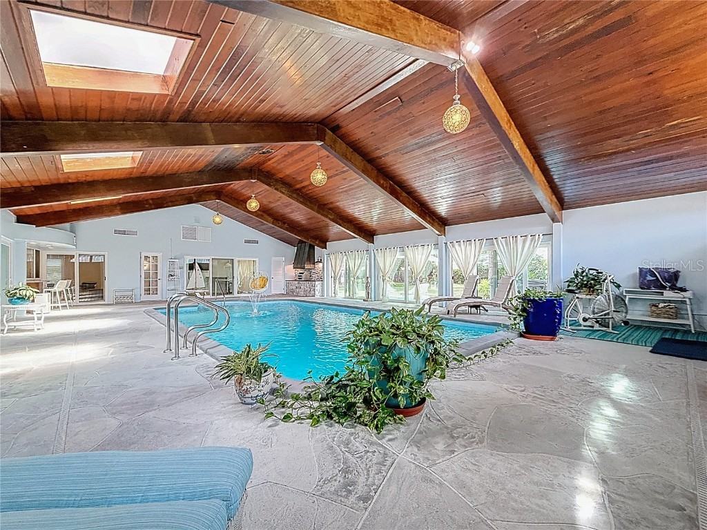 8693 15th Street N Saint Petersburg FL 33702 TB8433697 image78