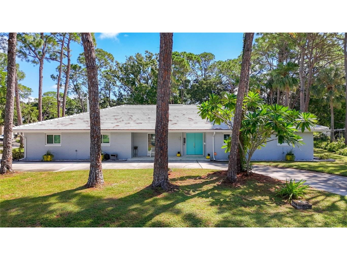 8693 15th Street N Saint Petersburg FL 33702 TB8438087 image1