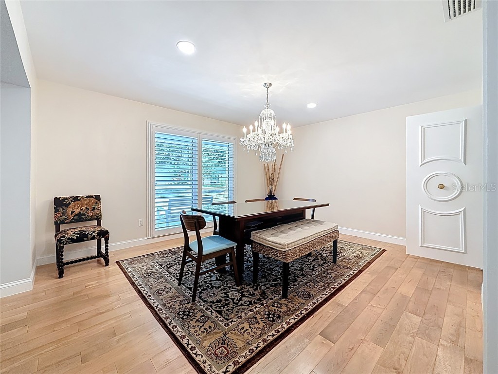 8693 15th Street N Saint Petersburg FL 33702 TB8438087 image17