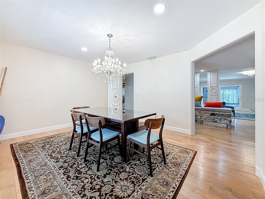 8693 15th Street N Saint Petersburg FL 33702 TB8438087 image18