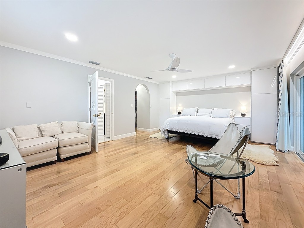 8693 15th Street N Saint Petersburg FL 33702 TB8438087 image44