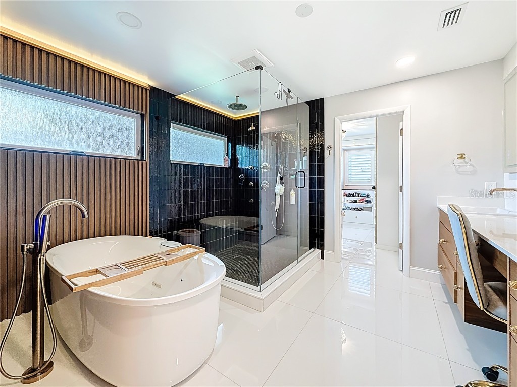 8693 15th Street N Saint Petersburg FL 33702 TB8438087 image51