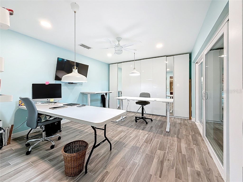 8693 15th Street N Saint Petersburg FL 33702 TB8438087 image65