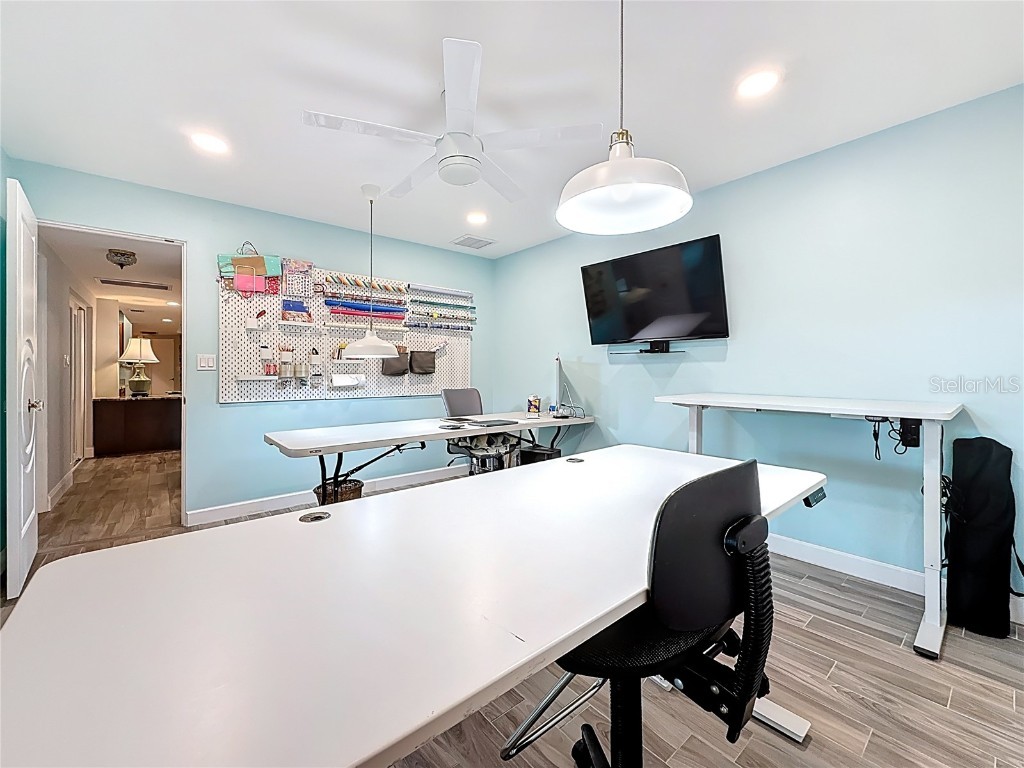 8693 15th Street N Saint Petersburg FL 33702 TB8438087 image66