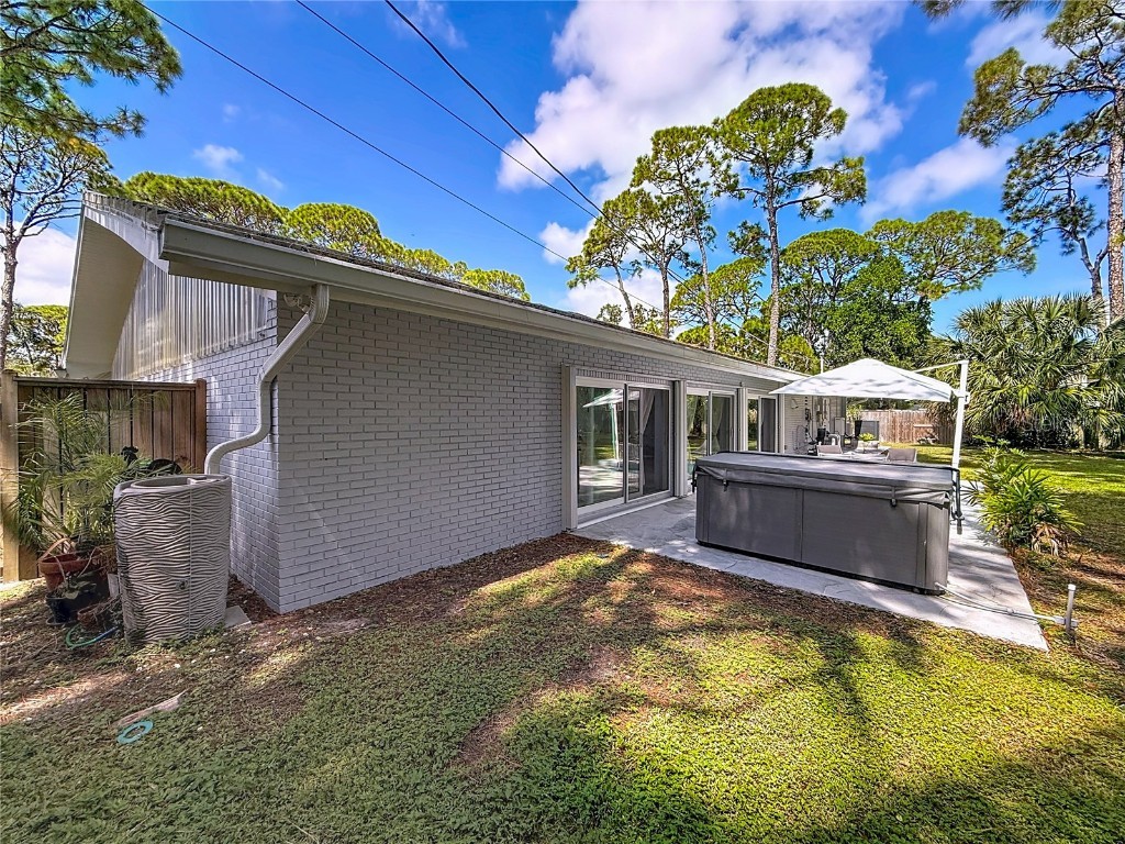 8693 15th Street N Saint Petersburg FL 33702 TB8438087 image82