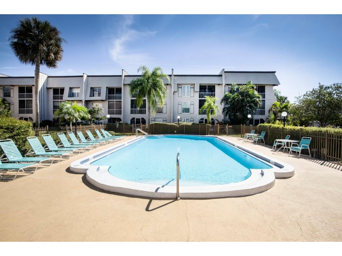 8693 Bardmoor Boulevard #302B Seminole FL 33777 U8206323 image1