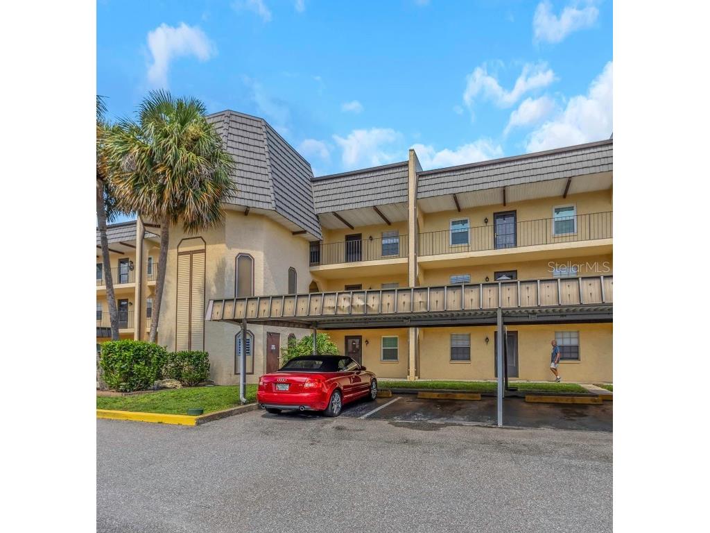 8699 Bardmoor Boulevard #304 Seminole FL 33777 T3546441 image1