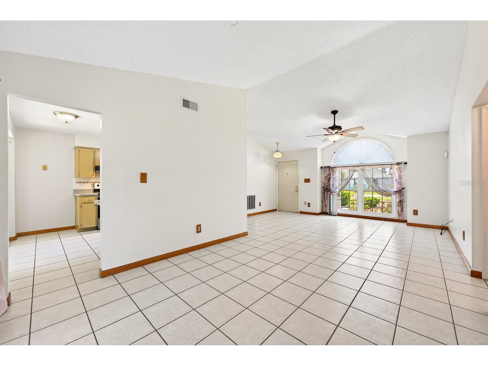 87 Florida Parkway Kissimmee FL 34743 O6405038 image4