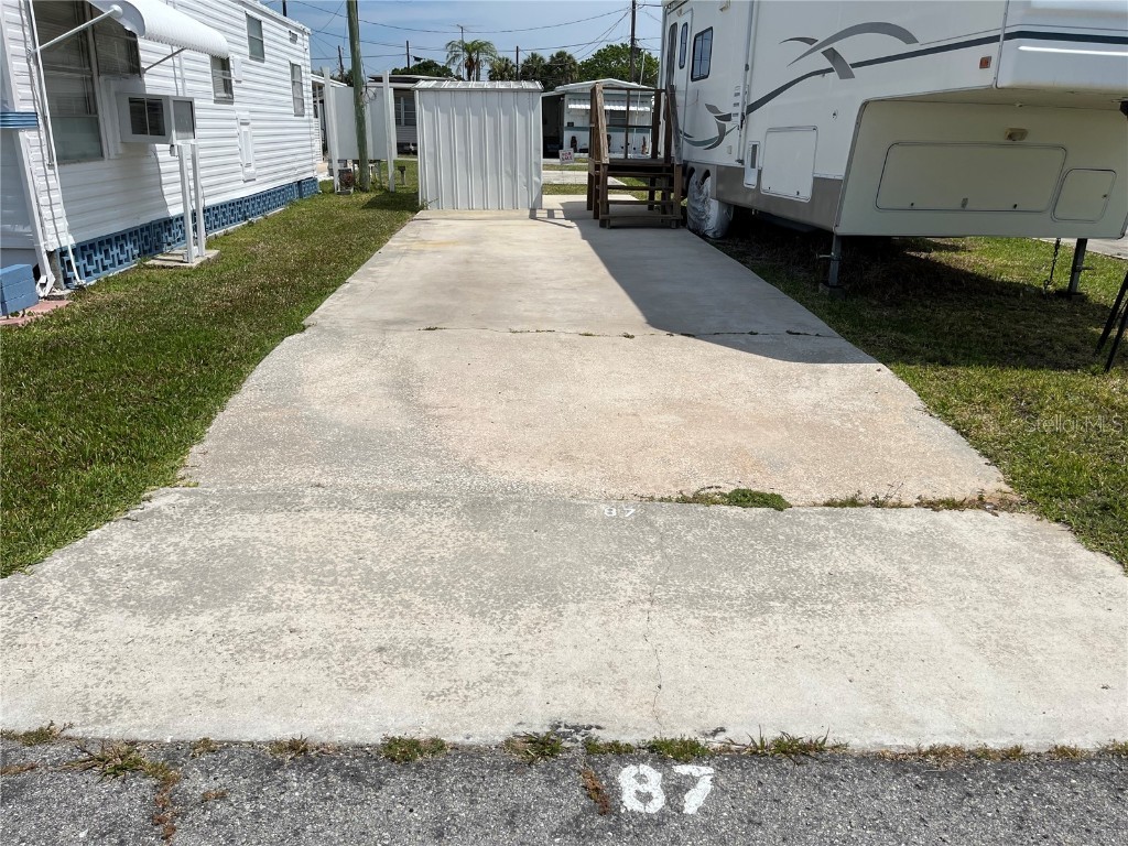 87 Michigan Street Palmetto FL 34221 A4562167 image1