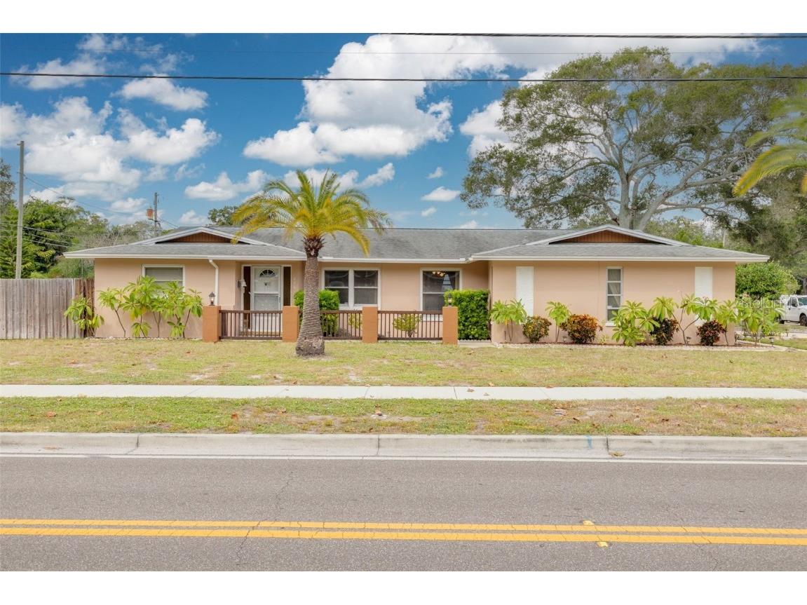 870 Michigan Boulevard Dunedin FL 34698 U8217179 image1