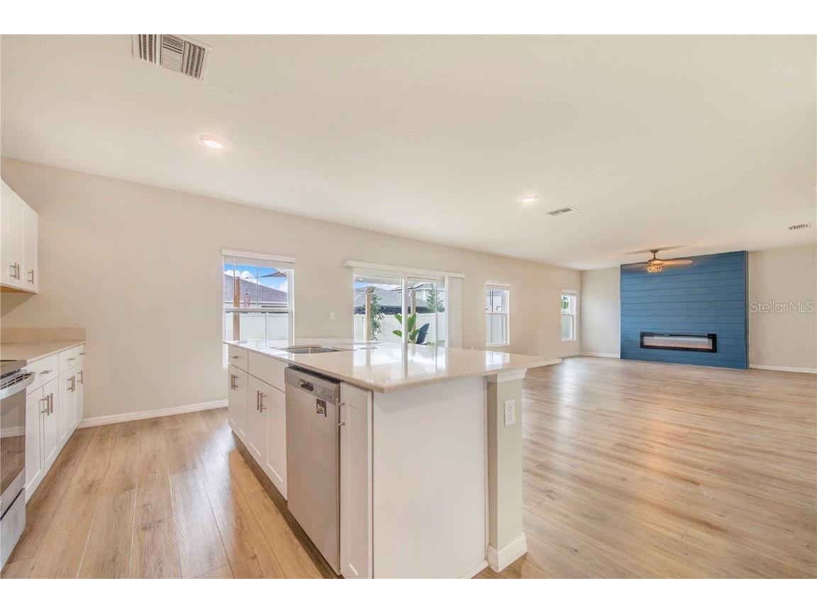 870 Sand Sea Place Haines City FL 33844 P4937315 image10