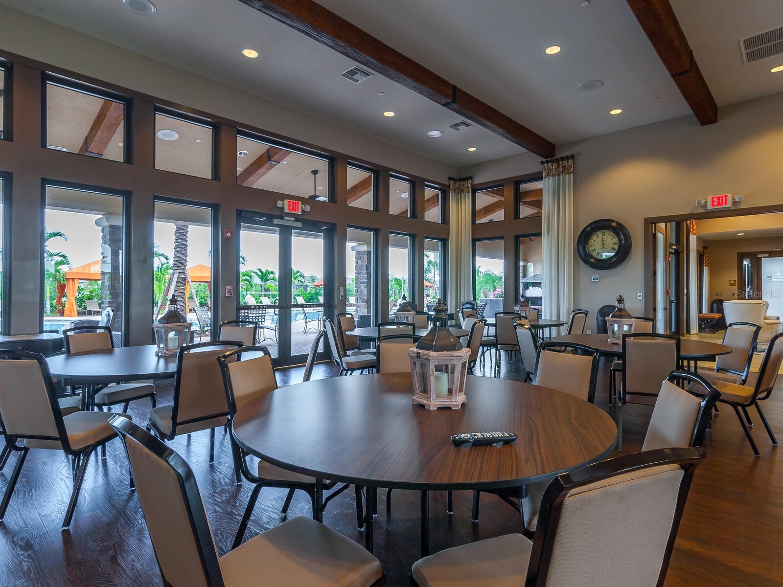 8700 Trattoria Terrace Sarasota FL 34238 A4664708 image45