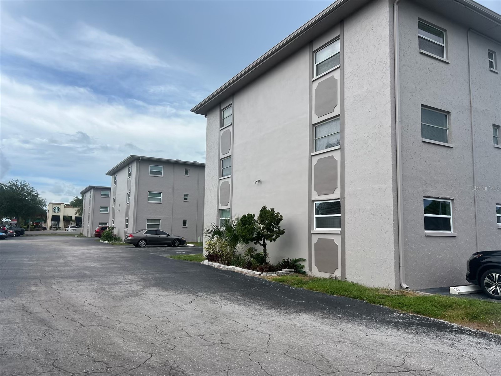 8701 4th Street N #105 Saint Petersburg FL 33702 TB8526539 image2