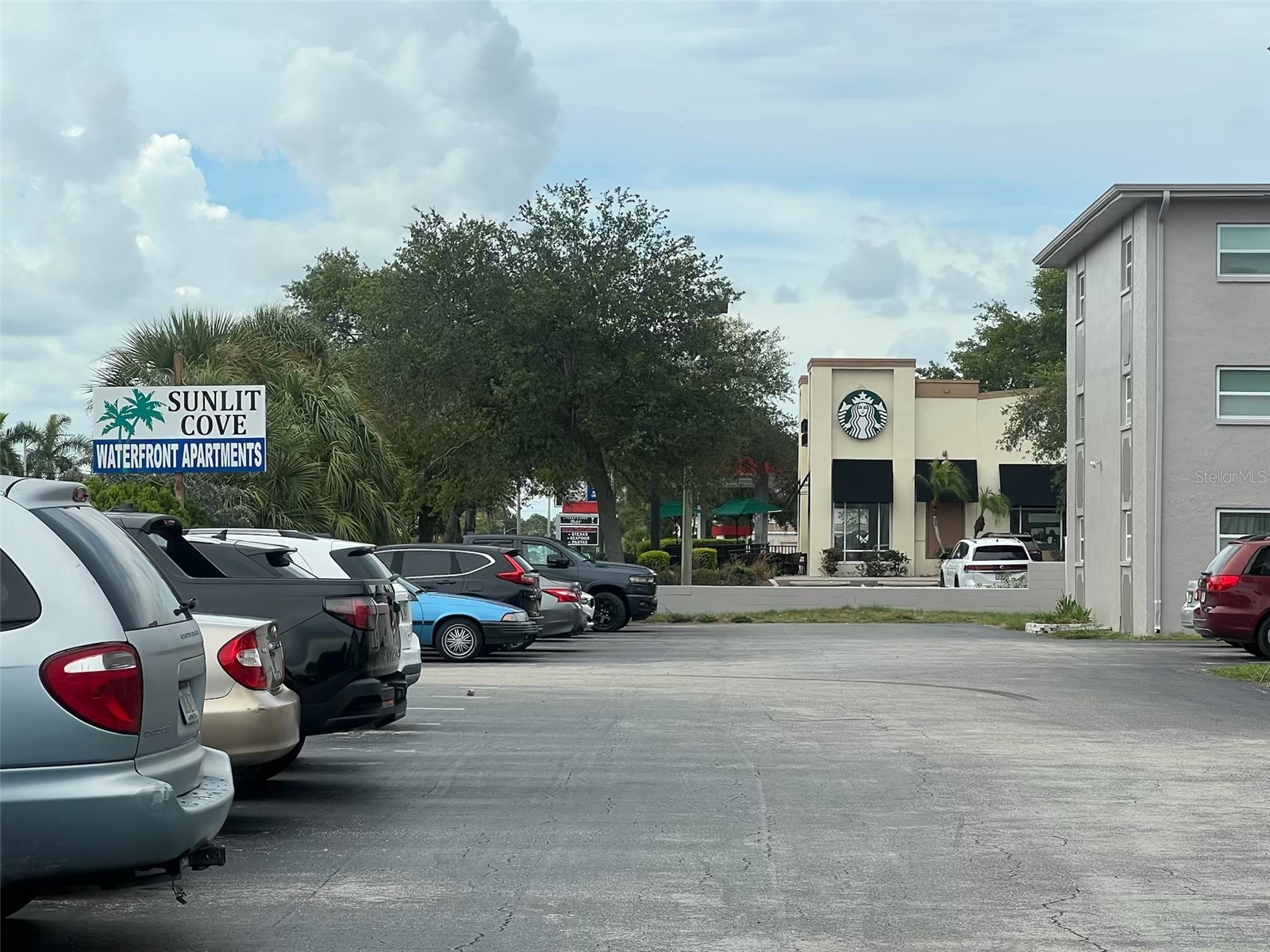 8701 4th Street N #105 Saint Petersburg FL 33702 TB8526539 image3