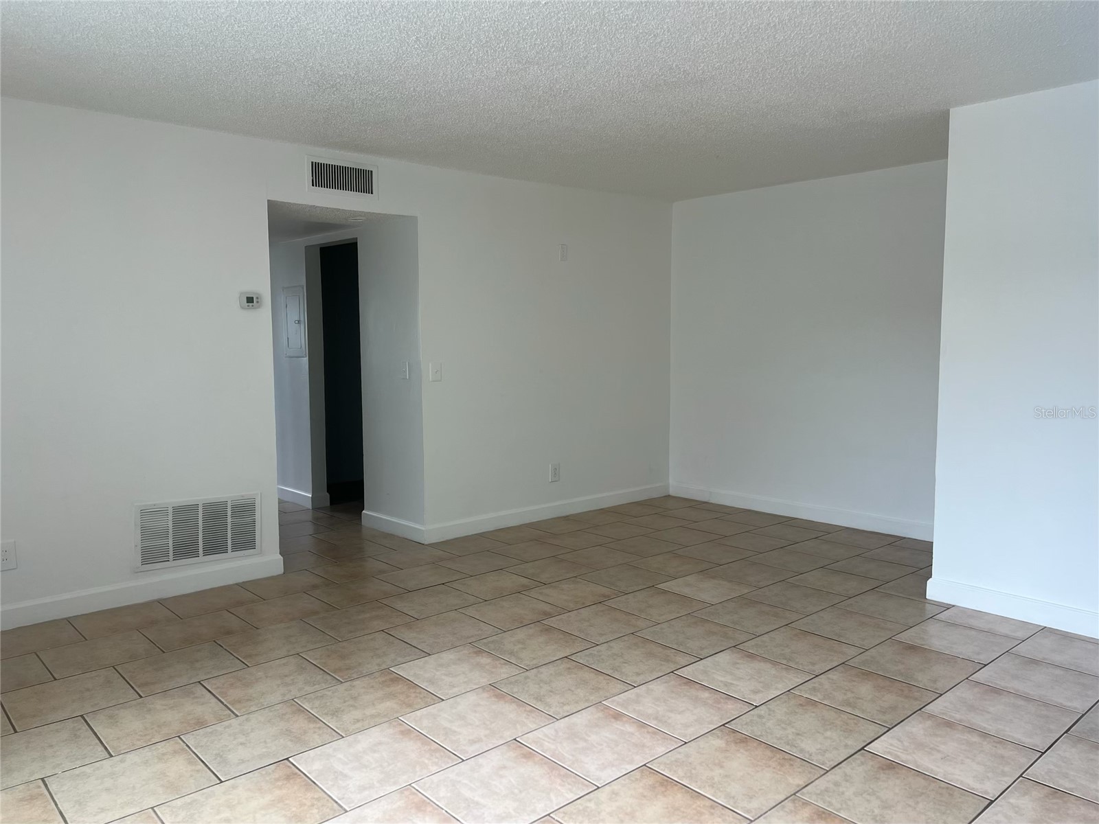 8701 4th Street N #105 Saint Petersburg FL 33702 TB8526539 image7