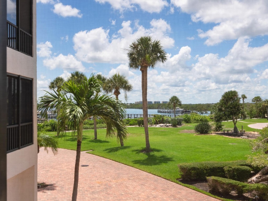 8701 Midnight Pass Road #104 Sarasota FL 34242 - LITTLE SARASOTA BAY A4657368 image18