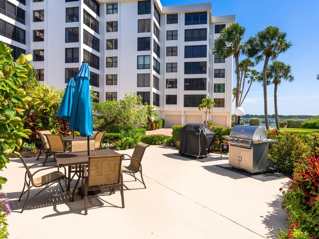 8701 Midnight Pass Road #104 Sarasota FL 34242 - LITTLE SARASOTA BAY A4657368 image36