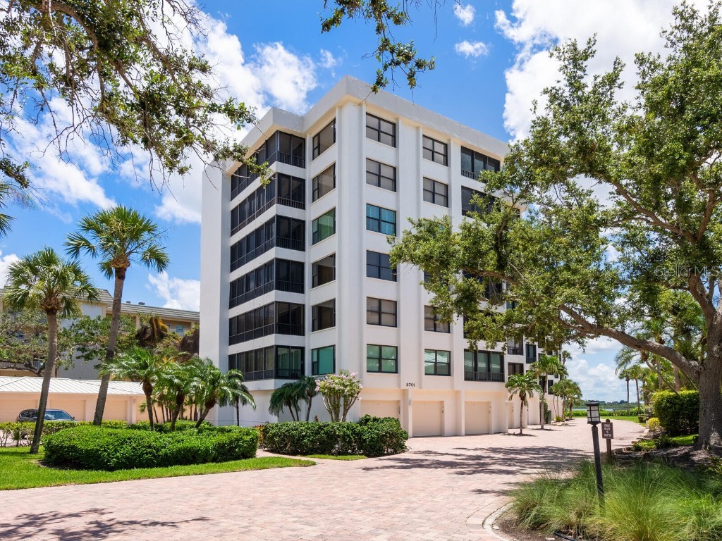 8701 Midnight Pass Road #104 Sarasota FL 34242 - LITTLE SARASOTA BAY A4657368 image46