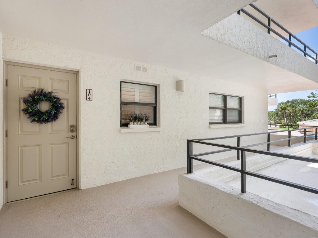 8701 Midnight Pass Road #104 Sarasota FL 34242 - LITTLE SARASOTA BAY A4657368 image5