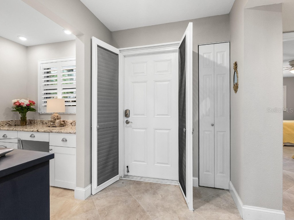 8701 Midnight Pass Road #104 Sarasota FL 34242 - LITTLE SARASOTA BAY A4657368 image6