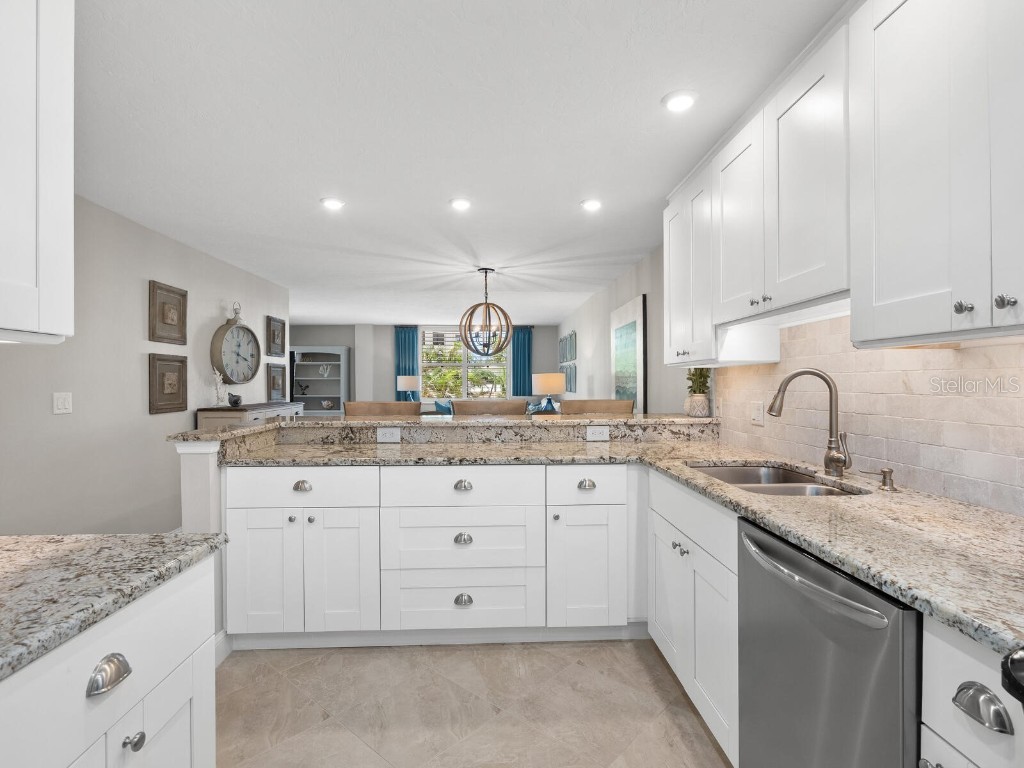 8701 Midnight Pass Road #104 Sarasota FL 34242 - LITTLE SARASOTA BAY A4657368 image8