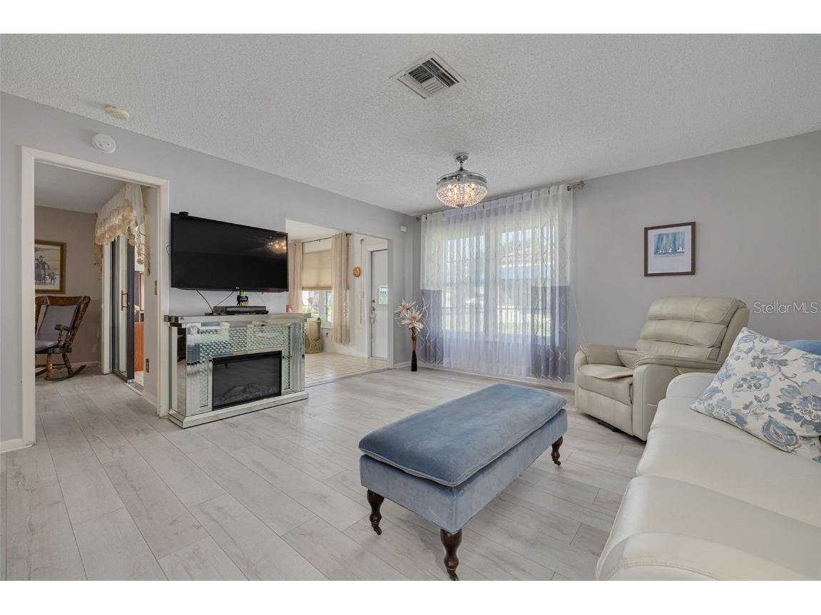 8702 40th Way N Pinellas Park FL 33782 TB8438910 image10
