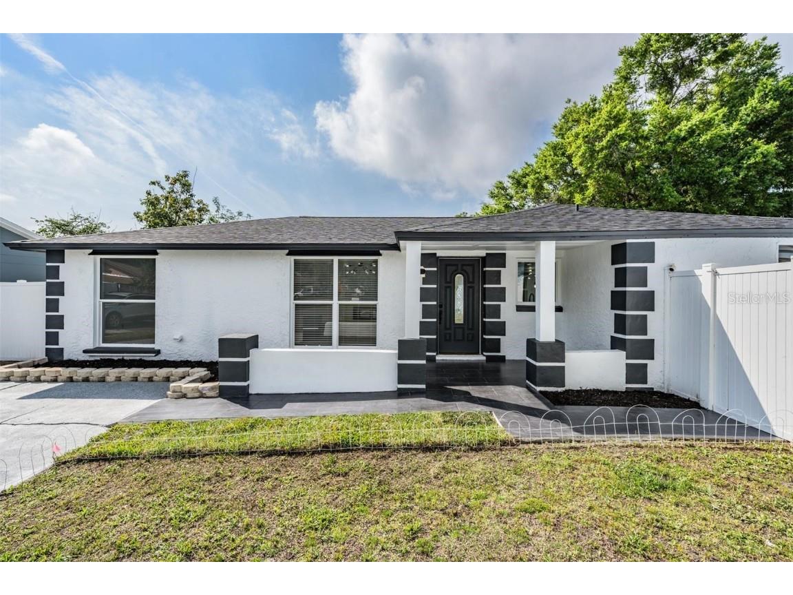 8702 Friendship Court Tampa FL 33634 T3506421 image1